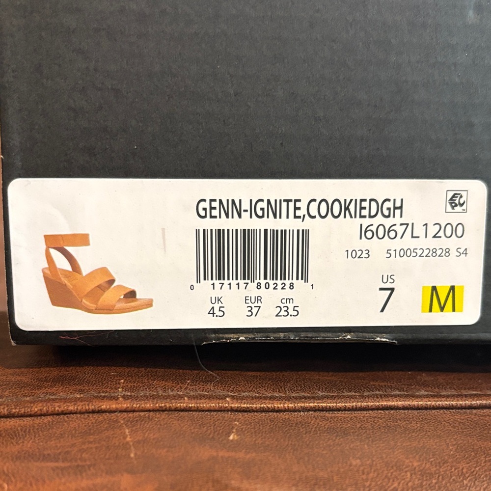 NIB-Naturalizer Brown Wedge Sandals for Women - Picture 16 of 16